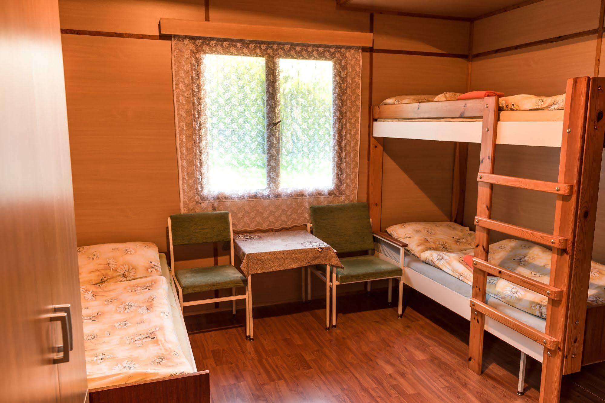 Camp Vary - Vitkova Hora - Veitsberg Карлови Вари Екстериор снимка
